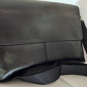 Leather Crossbody Messenger Bag Black